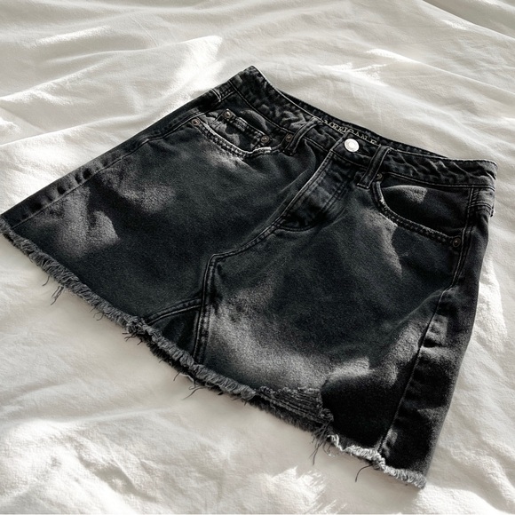 American Eagle Black Denim Mini Skirt - Picture 2 of 7